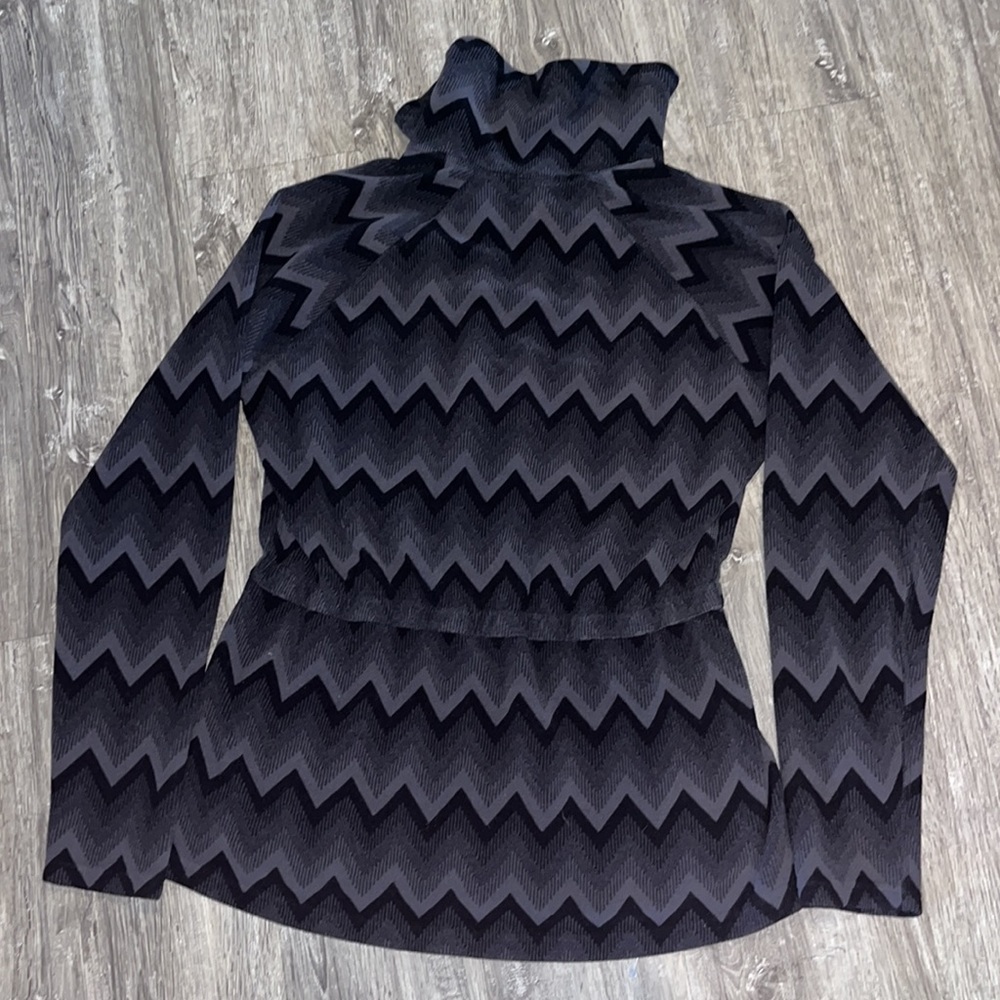 North Face Drawstring Waist Jacket grey and black zigzag print - Picture 5 of 6